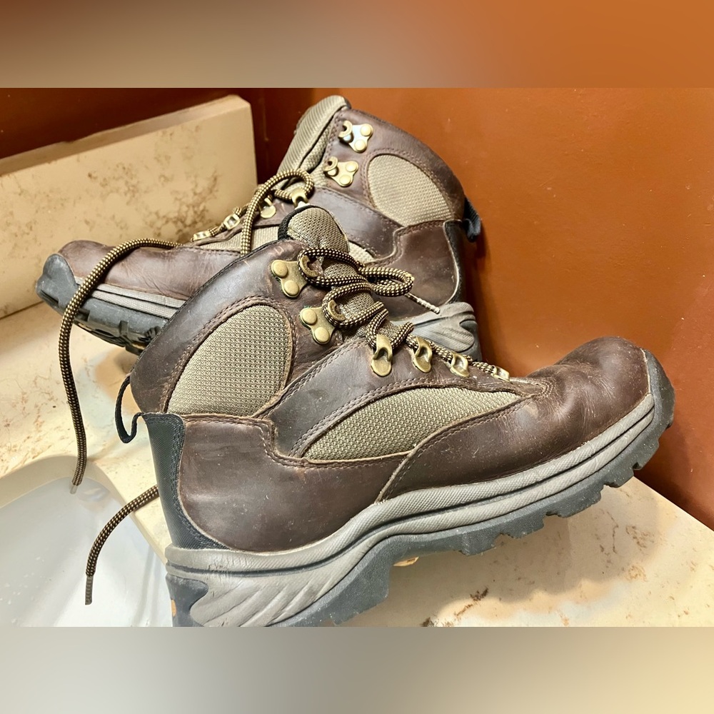 Ladies Gore-Tex Timberland hiking boot, 7.5 regular - Picture 7 of 11